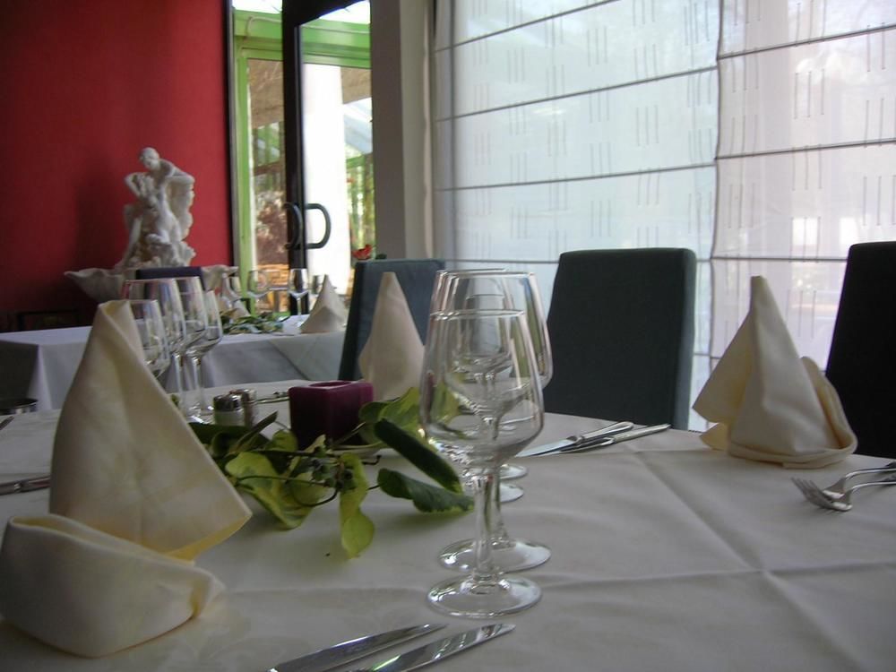 Hotel Restaurant Du Parc De La Colombiere Дижон Экстерьер фото