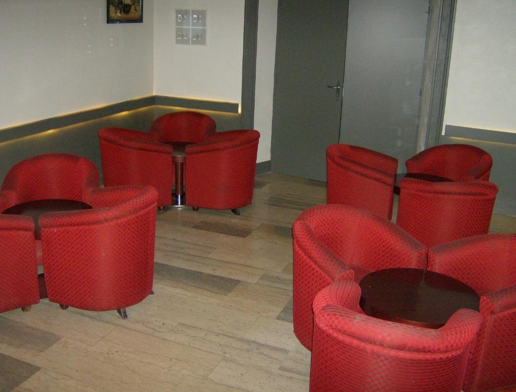 Hotel Restaurant Du Parc De La Colombiere Дижон Экстерьер фото