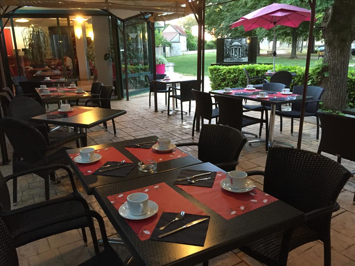 Hotel Restaurant Du Parc De La Colombiere Дижон Экстерьер фото